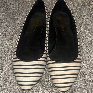 Kelly and Katie Striped Black and Cream Pointed Toe Women's Ballet Flats